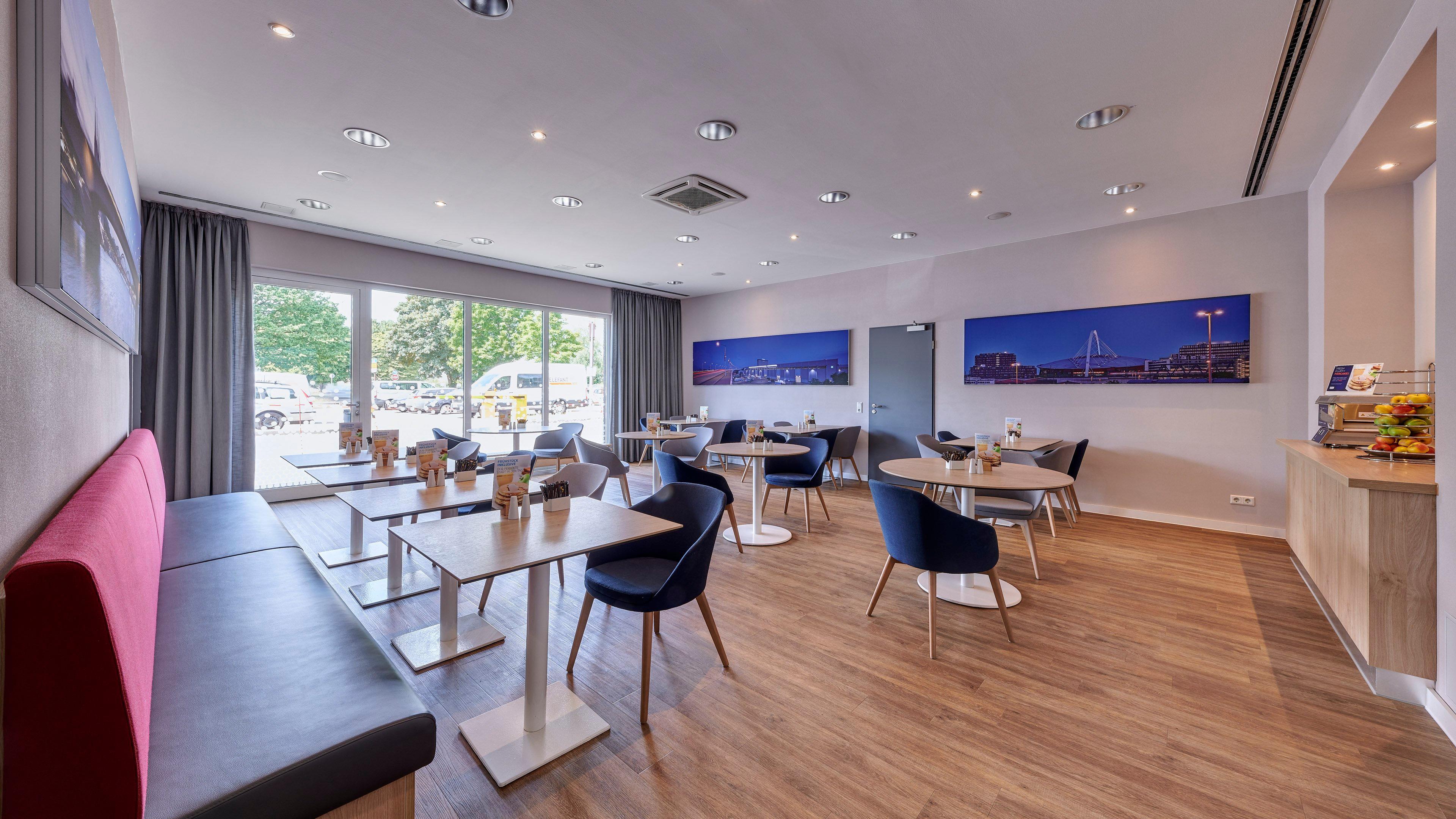 Holiday Inn Express Cologne Muelheim, An Ihg Hotel Exterior photo